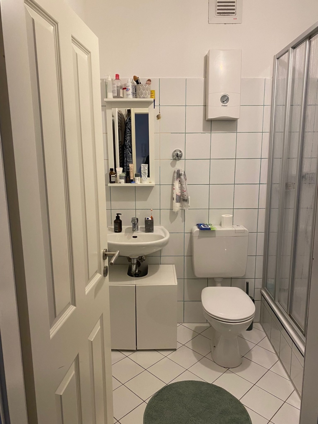 WG-Zimmer Neukölln Flughafenstrasse - Bathroom