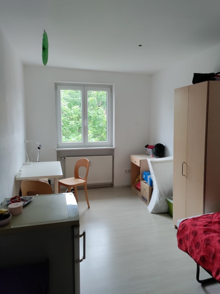 Tolles möbliertes WG-Zimmer zentral 470€ warm - Wohngemeinschaften in ...