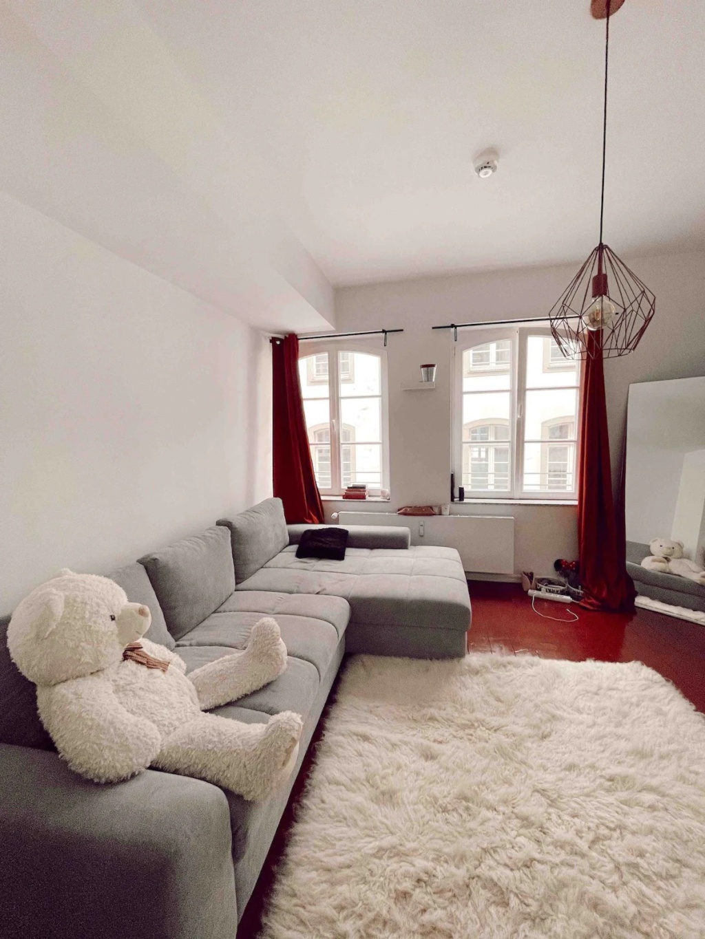 ZWISCHENMIETE 1 JAHR mit Übernahmeoption ab 01.09.2026– HEUMARKT Köln, möblierte 1,5-Zimmer-Wohnung, 40 qm