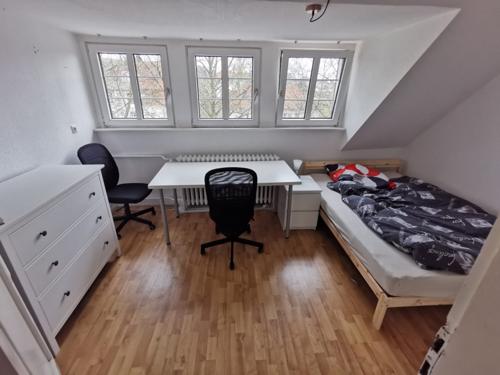Habitación en WG Ostviertel Nikolausberger Weg 75 - Ein Zimmer im 2. OG