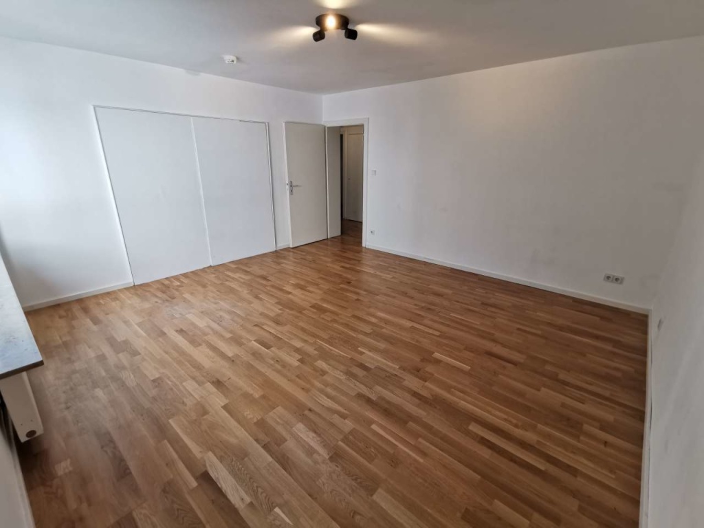 WG-Zimmer Westend-Süd Guiollettstraße - Dein Zimmer