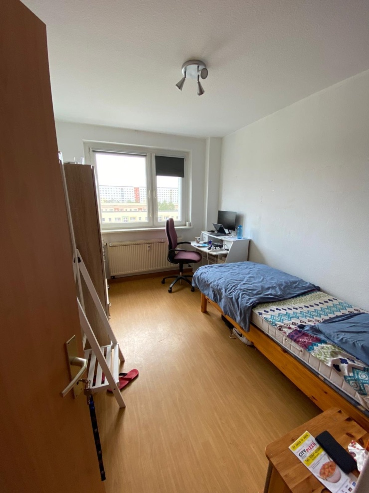 Sunny single room in a shared apartment free from November in LobedaWest right next to Kaufland
