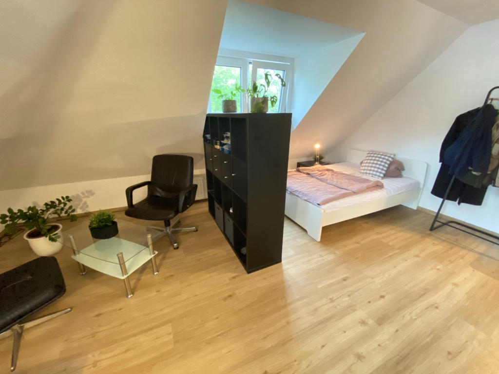 WG-Zimmer City Bürgerreuther Straße 31 - Eines unserer Zimmer aus dem Dachgeschoss.