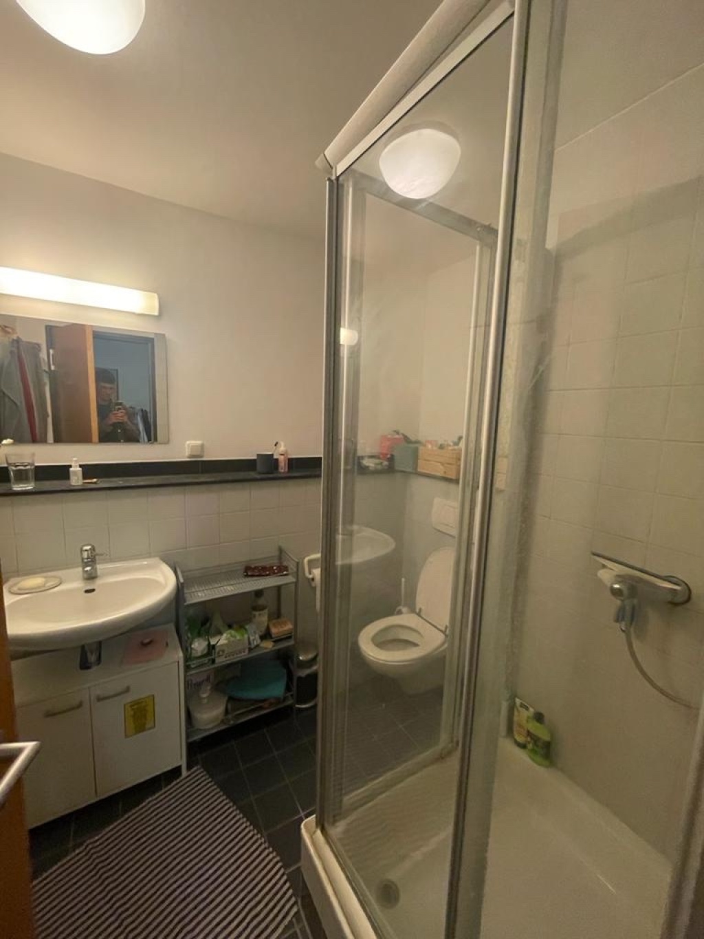 WG-Zimmer Lindenthal Flotowstraße 1 - Bad