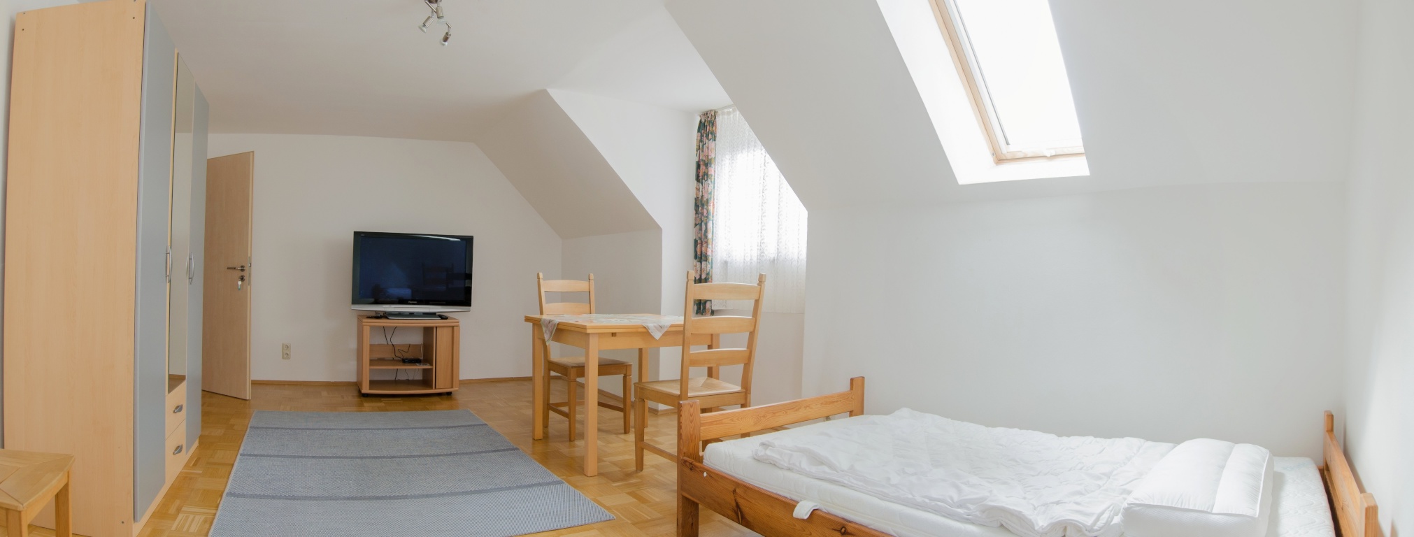Habitación en WG Ergolding Schwalbenstr. 16 - Westzimmer Bild 1
