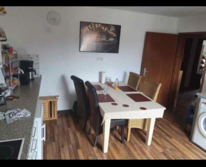 Helles Zimmer in 3er StudentenWG / Bright room in a 3person student apartment WG BambergOst