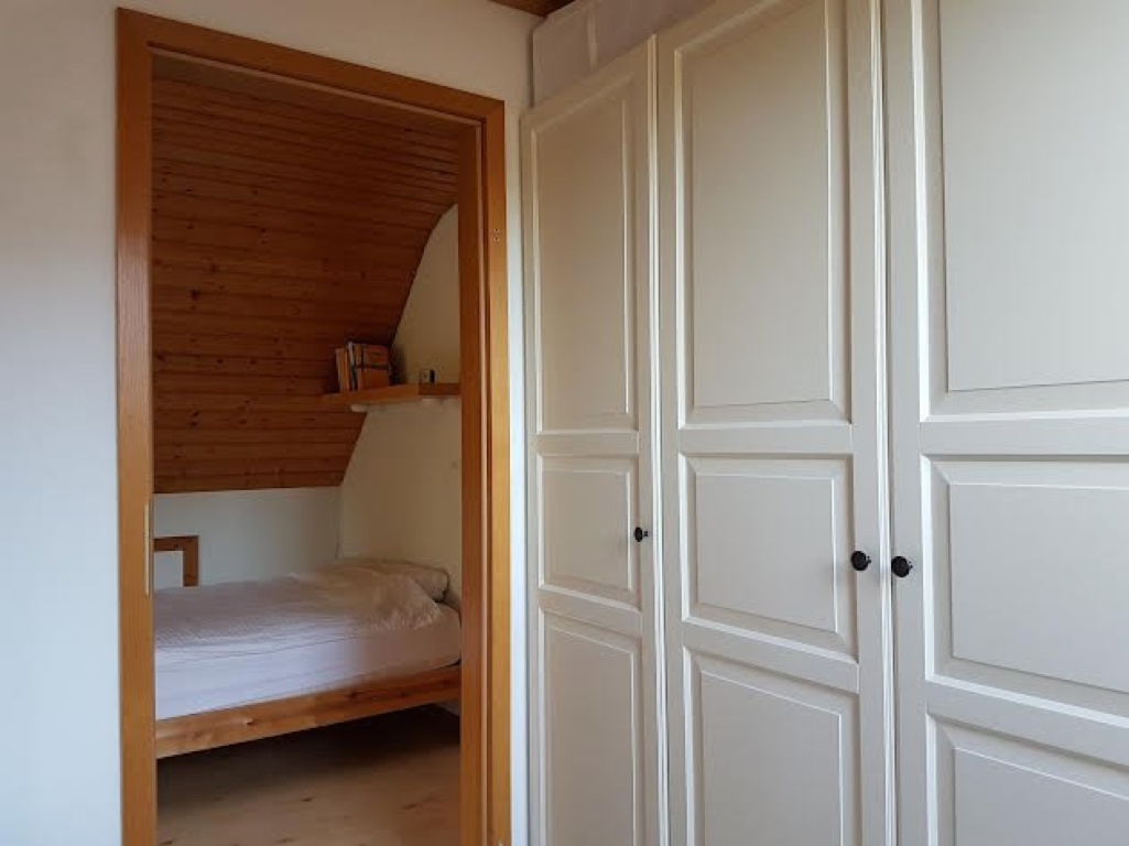 Wohnung Lokstedt Liethwisch - Blick von Ankleide ins Zimmer(OG)