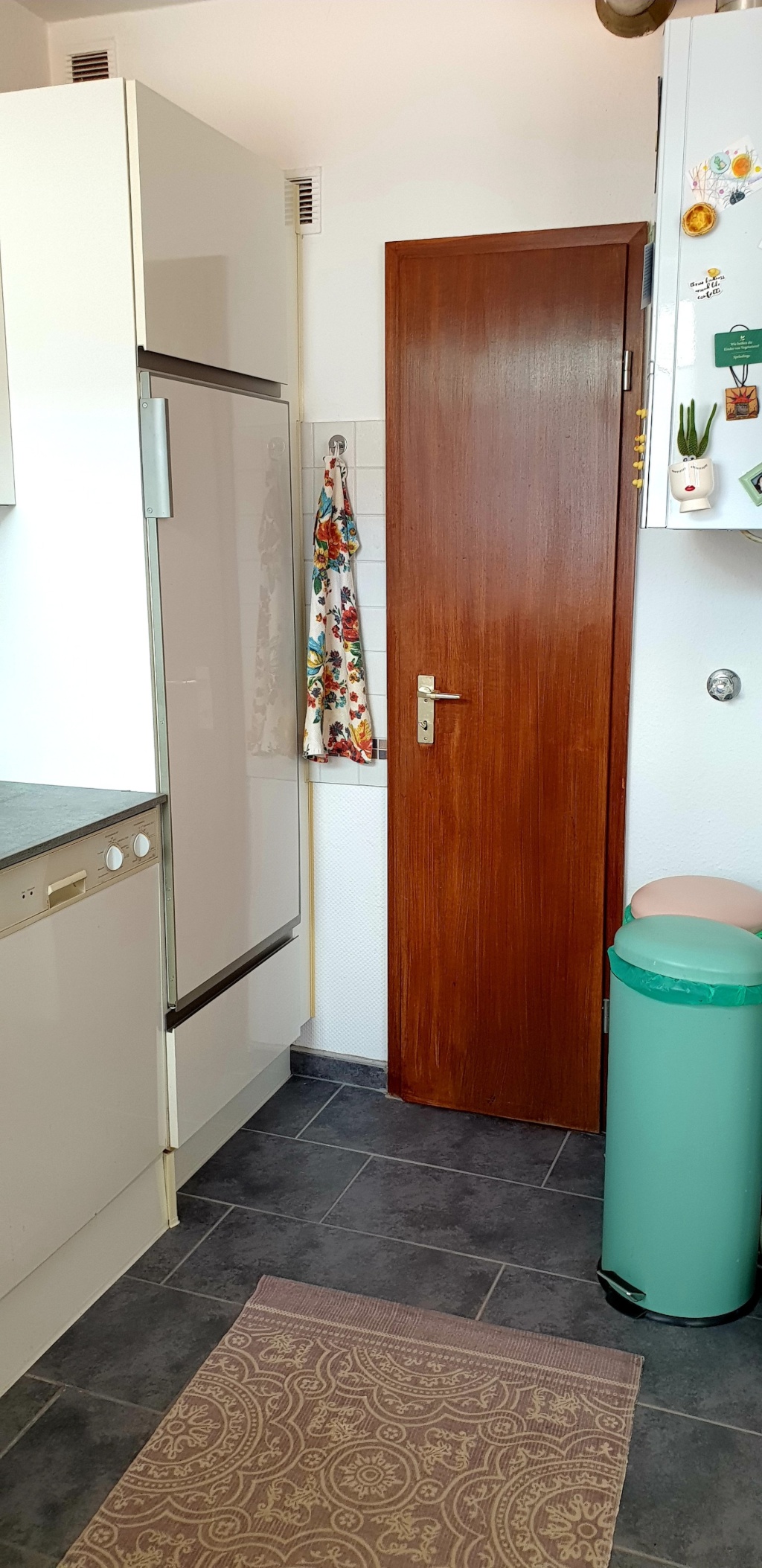 **KURZFRISTIG!! Wunderschöne zentrale 2 1⁄2 Zimmer Wohnung** – Siegmundstraße, 50739 Köln Mauenheim – Vorschaubild 9