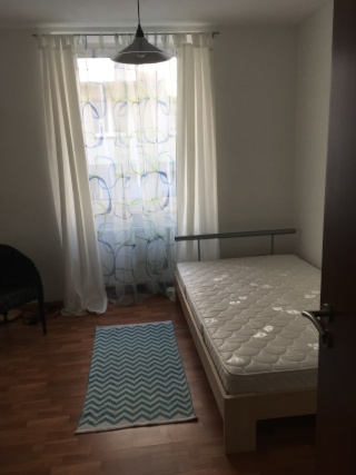 Imagen del anuncio: Voll möbeliertes WG Zimmer in einer 3er WG (auch Wohnen auf Zeit möglich)