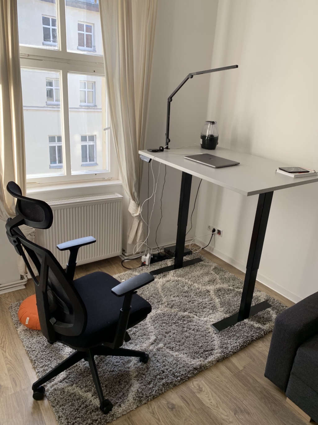 Möblierte helle 2-Zimmer-Wohnung im Zentrum, alle inbegriffen Furnished bright 2-room apartment in the center, all included – Angermünder Straße 6, 10119 Berlin Prenzlauer Berg – Vorschaubild 2