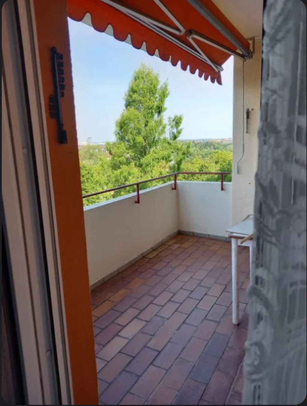 Ruhige, Möblierte 2-Zimmer-Wohnung mit Balkon und neue EBK in Europaplatz / Fasanenhof, Stuttgart. -AUF ZEIT!- – Europaplatz 4, 70565 Stuttgart Fasanenhof – Vorschaubild 13