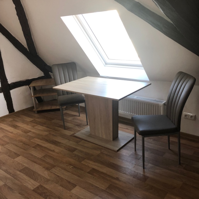 Wohnung Bretzenheim Wilhelmsstraße 35 - lichtdurchfluteter Esstisch mit blick über Bretzenheim