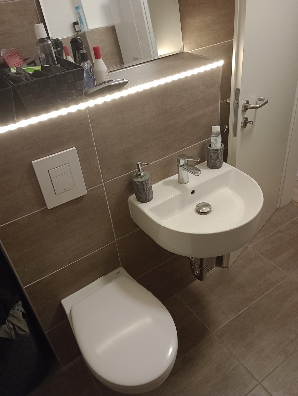 Bitte vernünftig LESEN!! Untermieter für möblierte 1,5 Zimmer-Wohnung gesucht - Nur 5 Min zum Hbf entfernt! – 40227 Düsseldorf Oberbilk – Vorschaubild 11