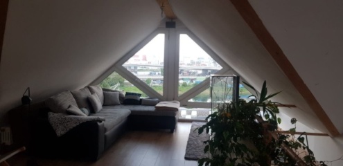 Ad image: Zimmer über den Dächern der Stadt