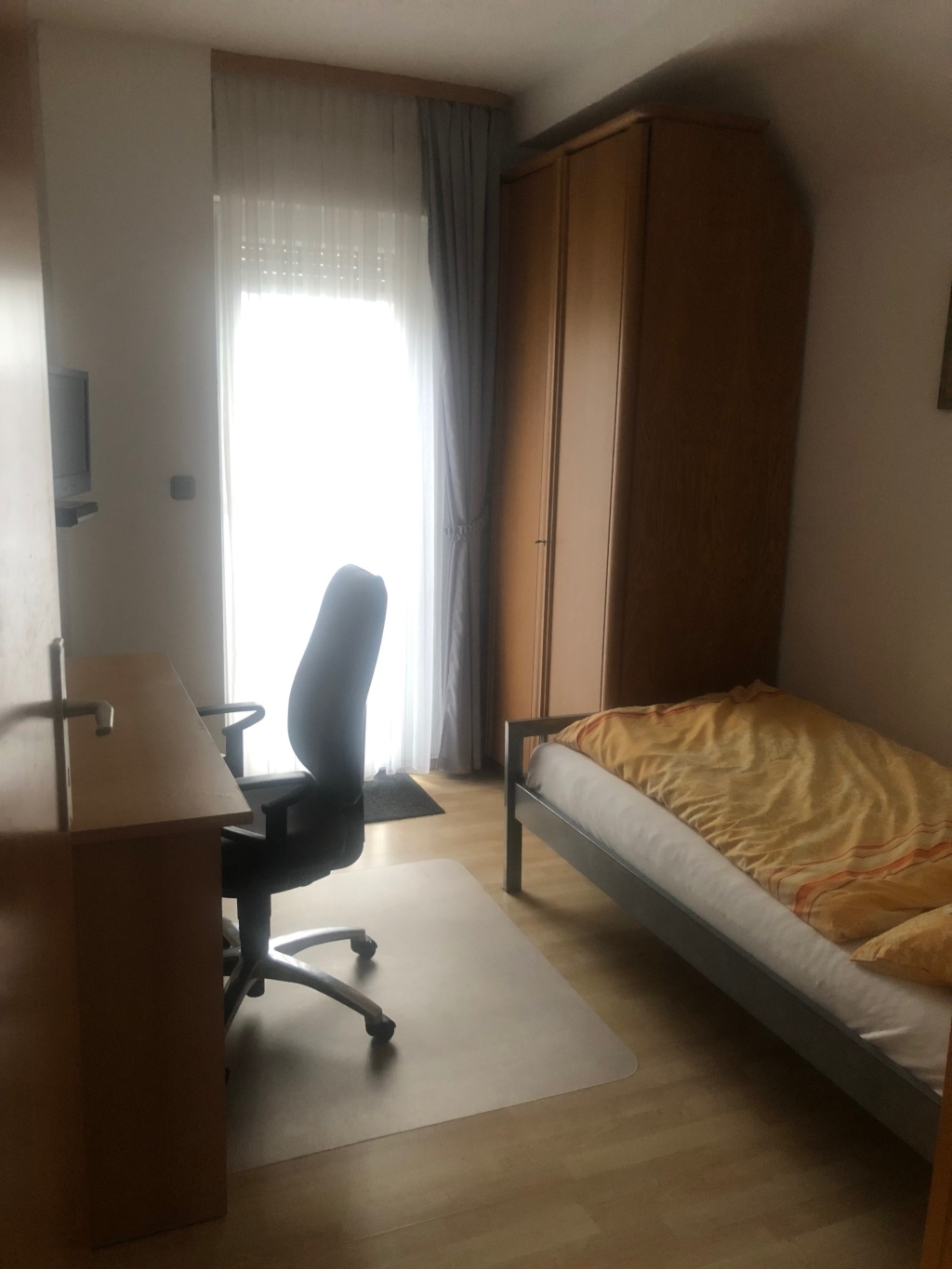 Wohnung mit Terrasse – 40468 Düsseldorf Stockum – Vorschaubild 2