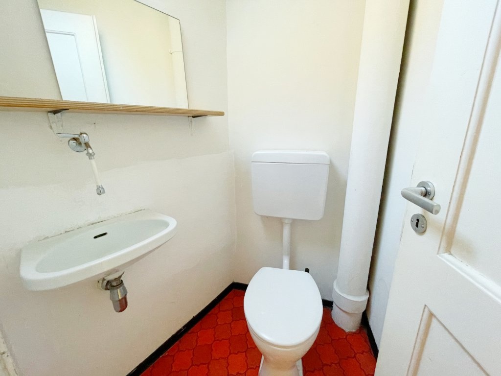 Wohnung Feuerbach Bludenzerstr. 41 - Toilette außerhalb der Wohnung