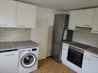Anzeigenbild: Eigener Bereich (zwei Zimmer), in voll möblierter, internationaler WG in großer Wohnung in Lustnau zu vermieten. Internationals welcome!