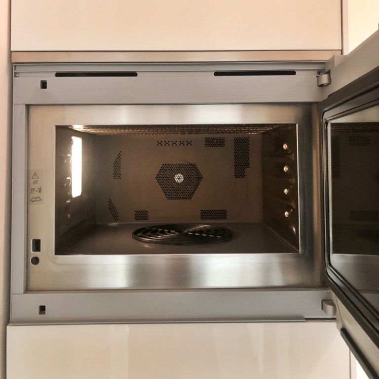 Flat Schöneberg Courbièrestraße 7 - Mikrowellen-Backofen von Gaggenau