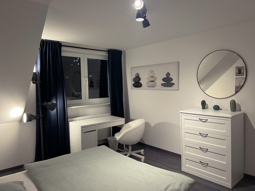WG-Zimmer Bahnhofsviertel Münchener Straße - Bedroom