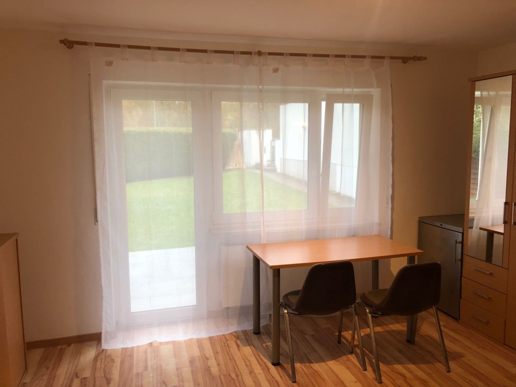 Habitación en WG J/ /Allach Wilhelm-Zwölfer-Str. 23 - HmTerrassen-Suite 2