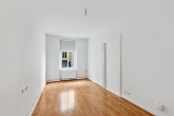 Anzeigenbild: WG Wohnung!! Kostenloses Internet / 4-Zimmer Wohnung am Hallmarkt (Innenstadt)