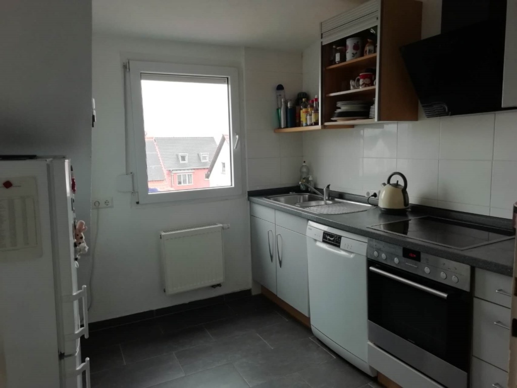 ein Zim. frei von möbiliziert Vier Zimmer Wohnung 7Km von Zentrum, mit Garten Parkplatz/one room free from furnitured four rooms apartment with garten and parkplace – Nürnberger str 100, 70374 Stuttgart Bad Cannstatt – Vorschaubild 5
