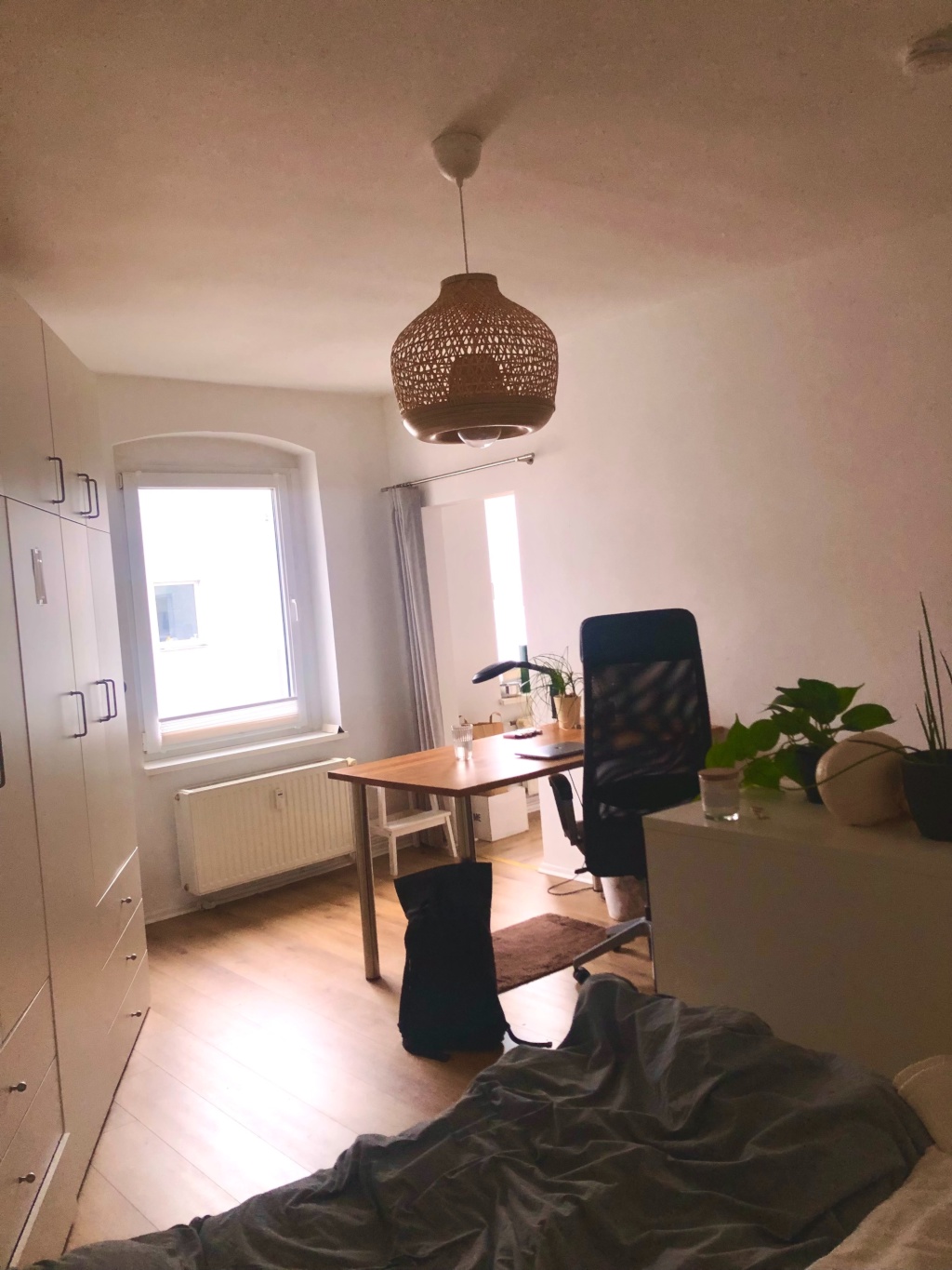 Möblierte 1-Zimmer-Wohnung am Zionskirchplatz zur längerfristigen Untermiete – Berlin Mitte/Prenzlauer Berg – Zionskirchstrasse, 10119 Berlin Mitte – Vorschaubild 2