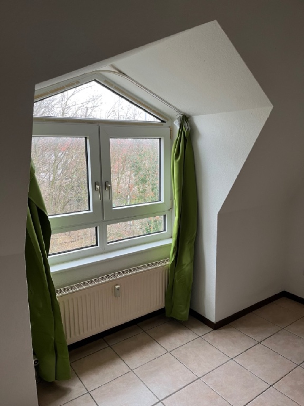 399€, direkt am Park, möbliertes, ruhiges Apartment für Singles oder Senioren – 4420 Leipzig Markranstädt – Vorschaubild 3