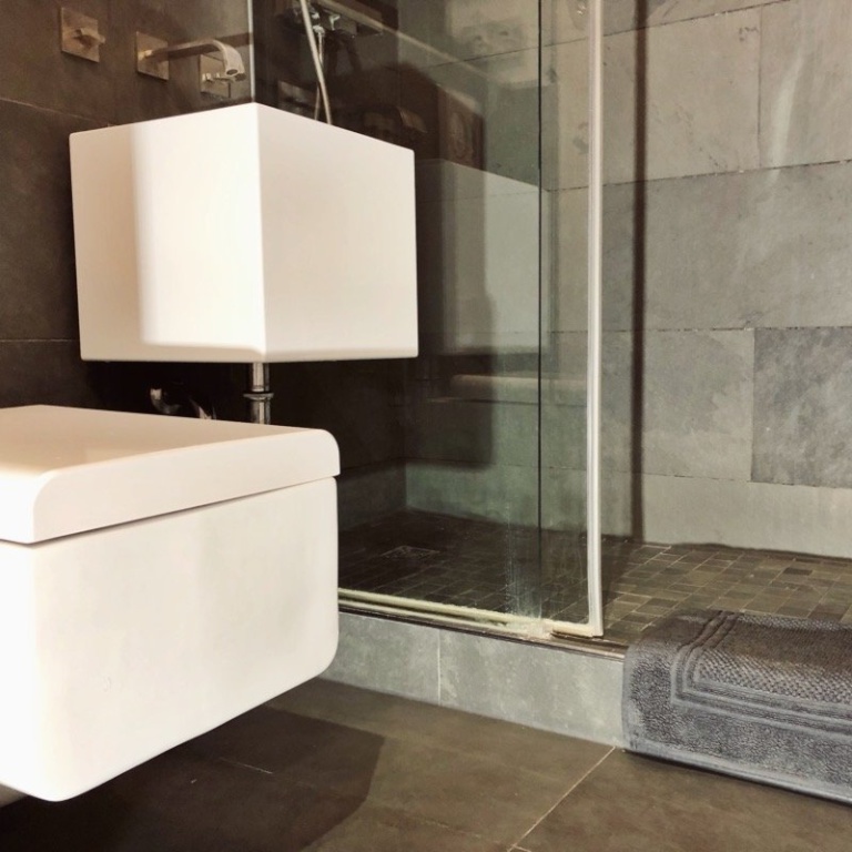 Flat Schöneberg Courbièrestraße 7 - Blick in das Duschbad