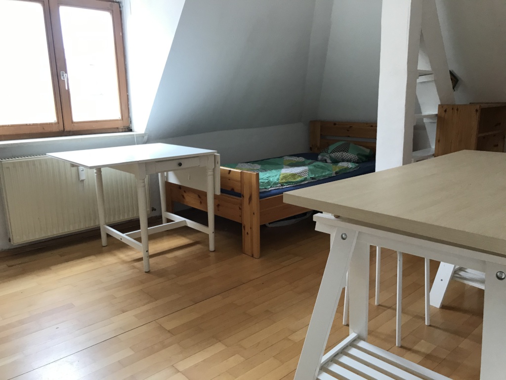 Helle, Sonnige 1-Zimmer-Wohnung im Uni-Viertel / Bright Sunny 1-Room-Flat im Herzen von München Helle, Sonnige 1-Zimmer-Wohnung im Uni-Viertel / Bright Sunny 1-Room-Flat in the Heart of Munich