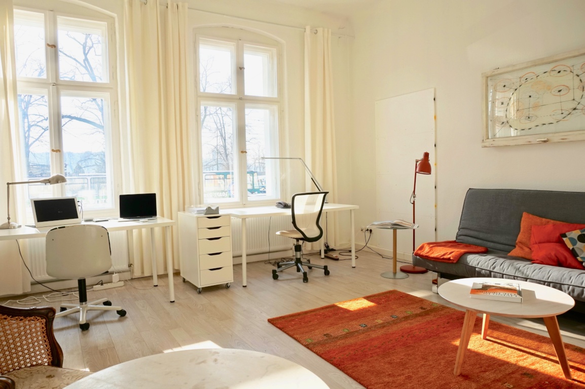 Bright Designer Apartment near Glienicke Bridge (All-Inclusive Rent)