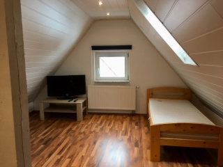 Imagen del anuncio: Renoviertes u. teilmöbliertes Wg-Zimmer in 3er Wg