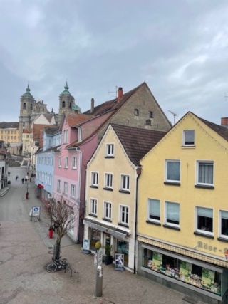 Neugründung 4 freie Zimmer in 4-er WG Fußgängerzone Weingarten - unmittelbar an der Pädagogischen Hochschule *'Zentrum*