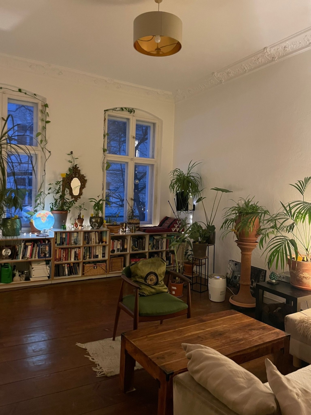Wohnung Neukölln Hobrechtstr. 1 - Living room with big sleeping couch