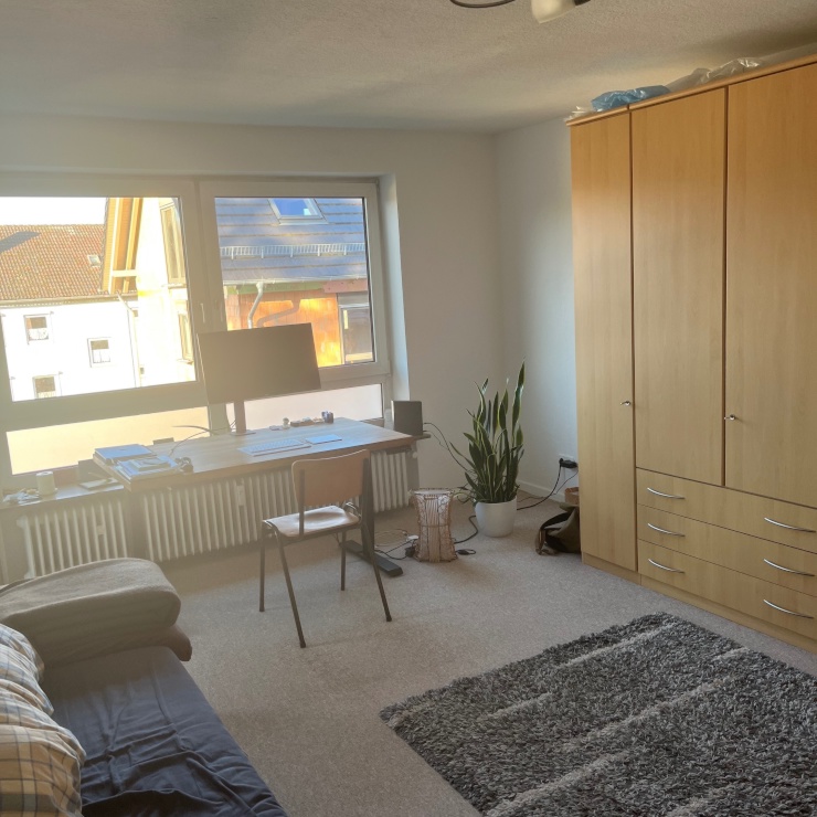 (neue Bilder) Schönes WG Zimmer mit großem Balkon in 4er-WG Neugründung ...