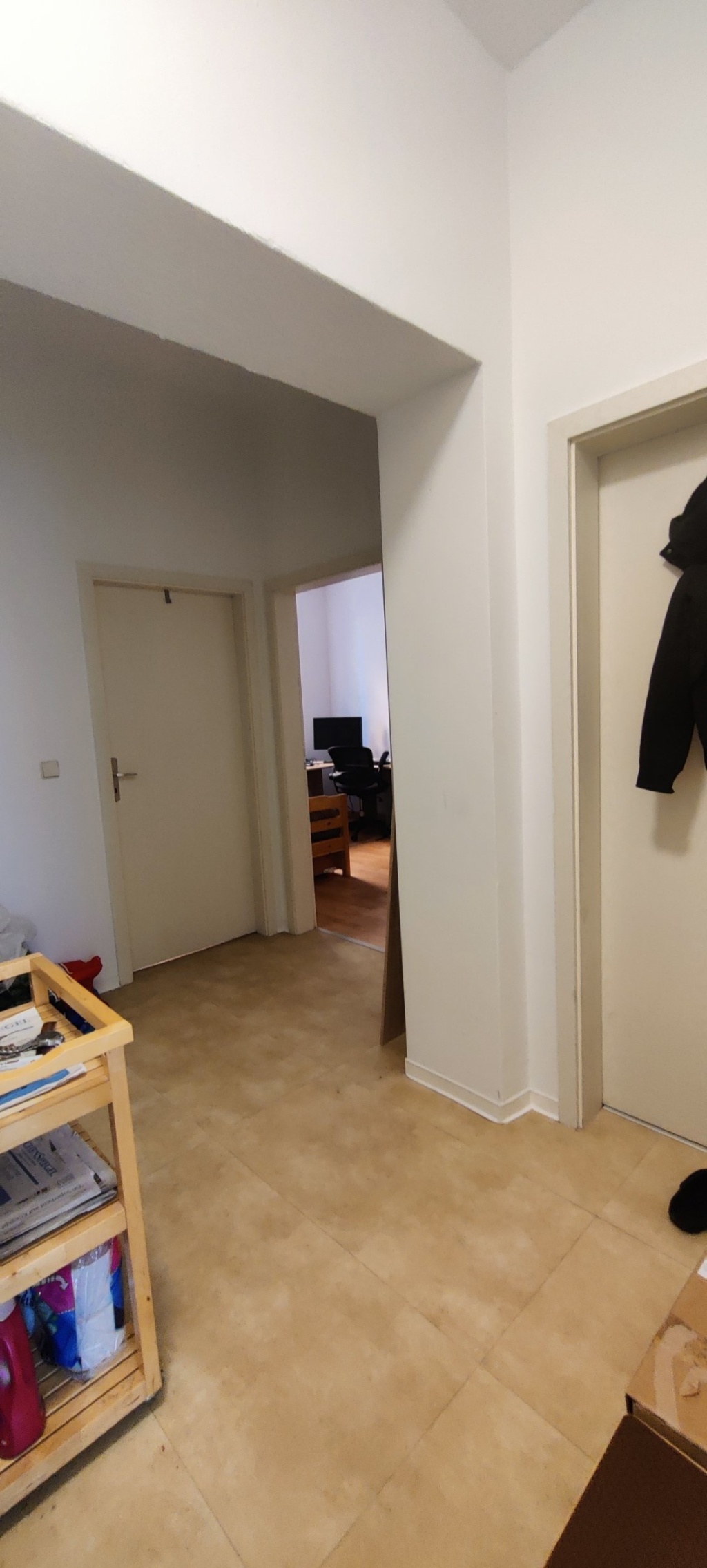 Ein komplett eingerichtetes Zimmer in einer zwei Gemeinschaftswohnung. One fully-furnished room in a two shared apartment. – harsdorfer strasse, 6, 39108 Magdeburg Stadtfeld Ost – Vorschaubild 7