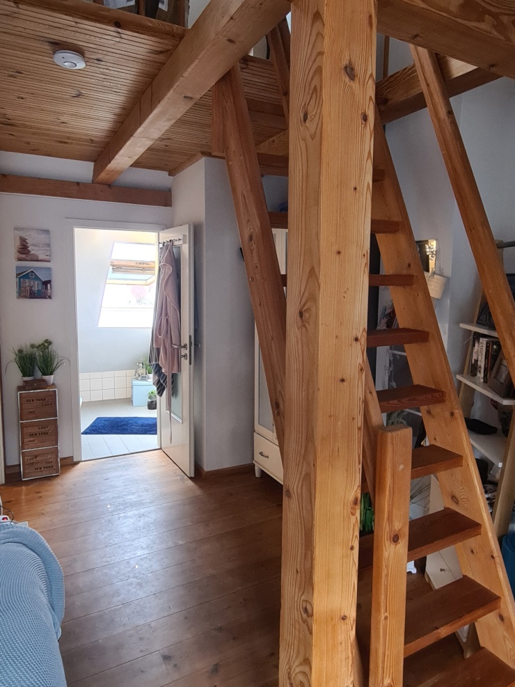 WG Zimmer mit Altbaucharme und eigenem Duschbad und - WG-Zimmer in ...