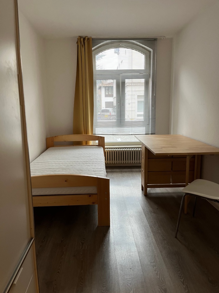 Singleroom in a five room shared apartment in Bonn Poppelsdorf. The