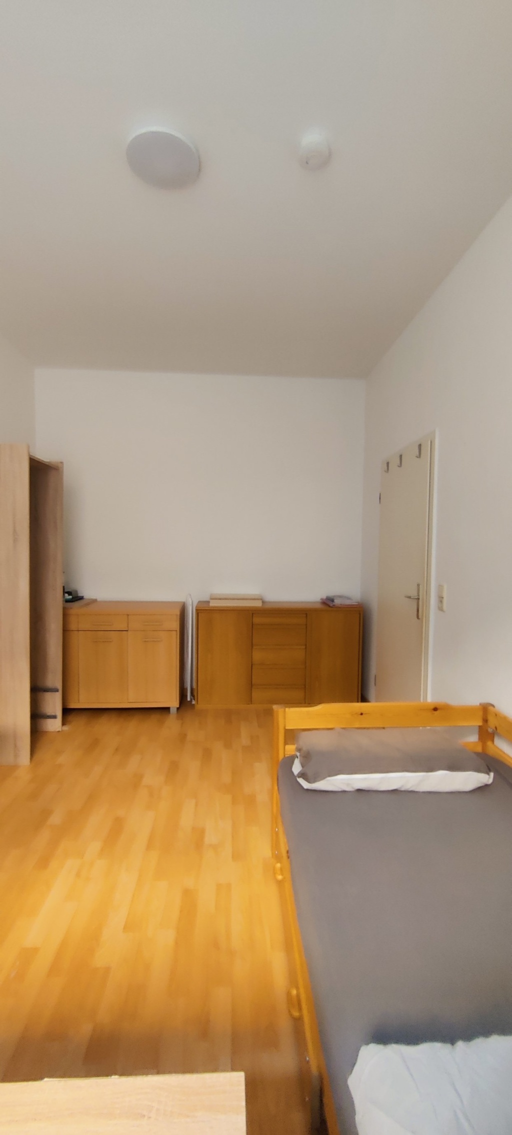 Ein komplett eingerichtetes Zimmer in einer zwei Gemeinschaftswohnung. One fully-furnished room in a two shared apartment. – harsdorfer strasse, 6, 39108 Magdeburg Stadtfeld Ost – Vorschaubild 3