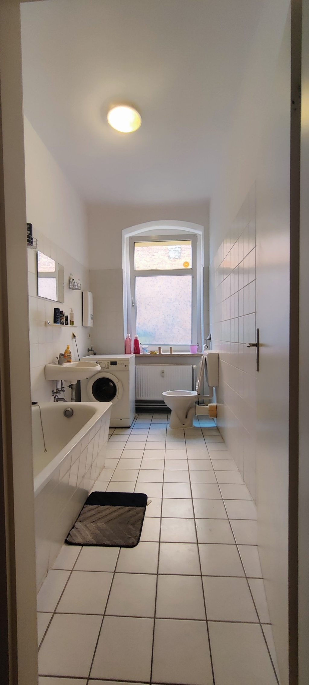 Ein komplett eingerichtetes Zimmer in einer zwei Gemeinschaftswohnung. One fully-furnished room in a two shared apartment. – harsdorfer strasse, 6, 39108 Magdeburg Stadtfeld Ost – Vorschaubild 4