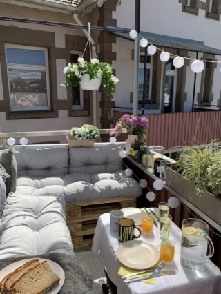 Anzeigenbild: Größzügige, sanierte 4 Zimmer-Wohnung mit Balkon