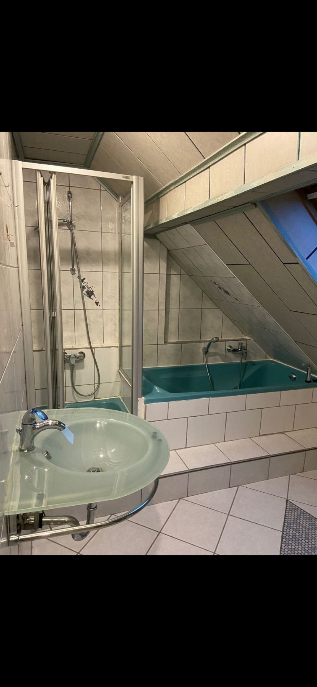 Dachgeschosswohnung mit Einbauküche und 20m2 Terrasse – Alte Ümminger Str., 44892 Bochum Laer – Vorschaubild 5