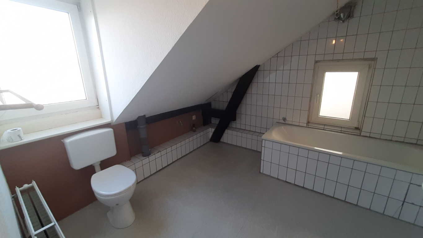 Helle 3-Zimmer-Dachgeschoss-Altbauwohnung in Lüneburg – Vor dem Neuen Tore, 21339 Lüneburg Weststadt – Vorschaubild 15