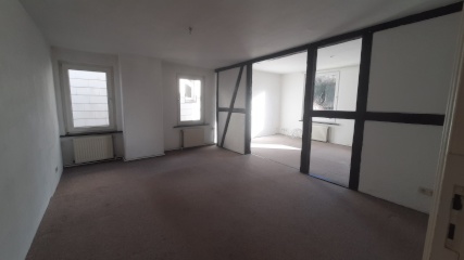 Imagen del anuncio: Helle 3-Zimmer-Dachgeschoss-Altbauwohnung in Lüneburg