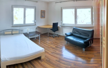 Anzeigenbild: Innenstadt großes möbliertes Zimmer