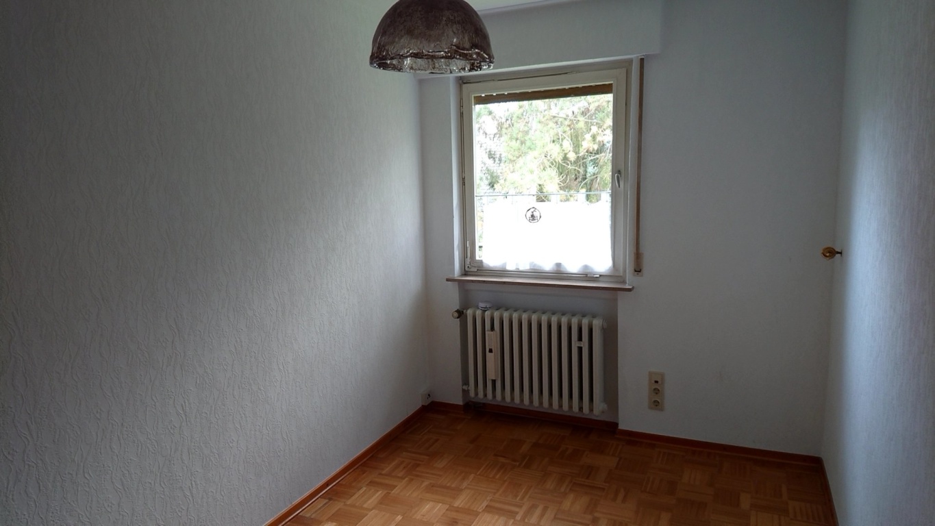 4+ Wohnung in freistehendem Haus mit Garten zu vermieten. Ideal für Studi-WG ! – Florian-Geyer-Str. 18, 55126 Mainz Finthen – Vorschaubild 12