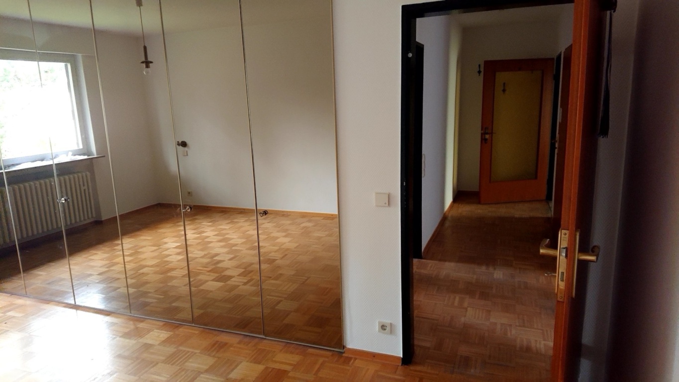 4+ Wohnung in freistehendem Haus mit Garten zu vermieten. Ideal für Studi-WG ! – Florian-Geyer-Str. 18, 55126 Mainz Finthen – Vorschaubild 8