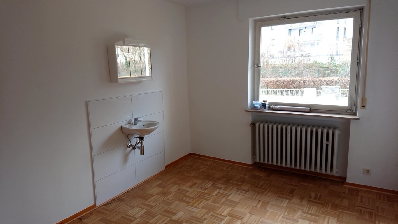 4+ Wohnung in freistehendem Haus mit Garten zu vermieten. Ideal für Studi-WG ! – Florian-Geyer-Str. 18, 55126 Mainz Finthen – Vorschaubild 6