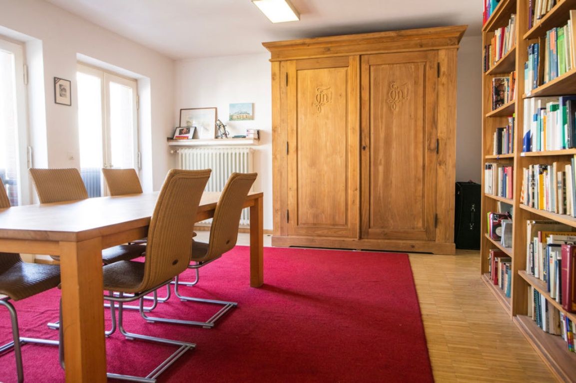 WG-Zimmer Südstadt Loestraße 21 - Bibliothek und Studierzimmer