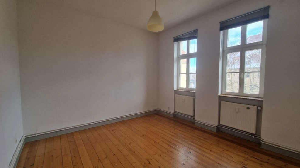 Helles Zimmer direkt am Park (unmöbliert) WGs in WeimarAltstadt